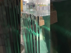 กระจกแข็งความปลอดภัยที่กําหนดเองสําหรับรั้วป้องกัน