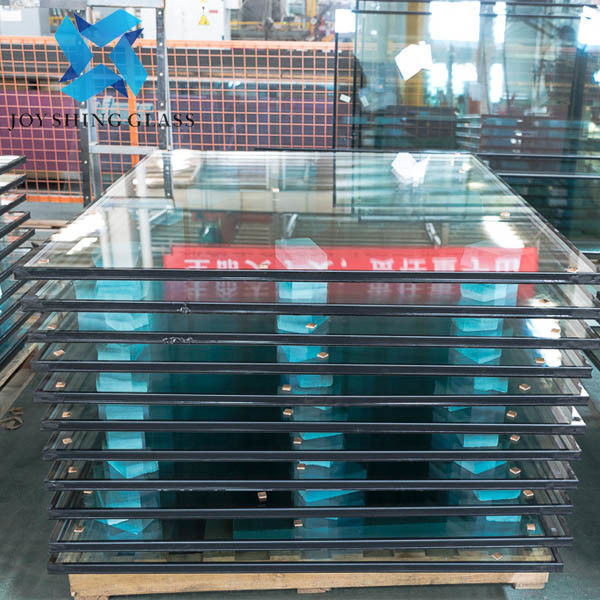 Low-e Insulated Float Glass 6+12A+6 Ultra Clear Float Glass การส่งผ่านสูง